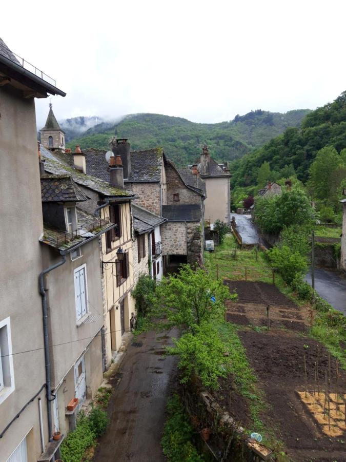 Avec Vue Panoramique Sur La Truyere *